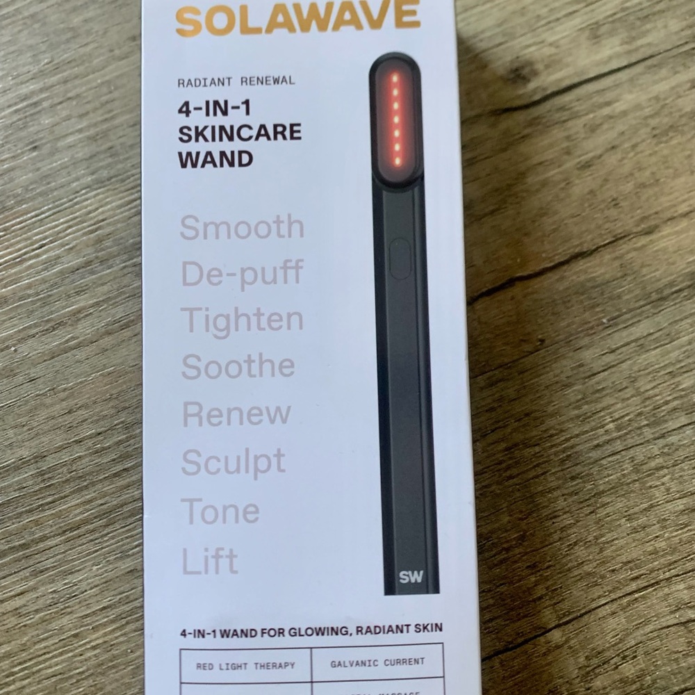 Solawave 4-in-1 Skincare Wand — Black
